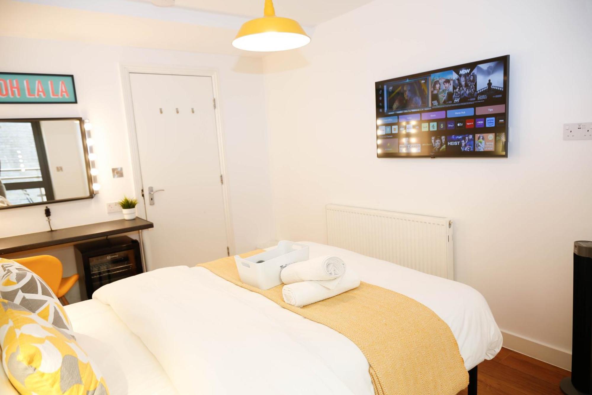 New Luxury Rooms In The Heart Of London Next To Shops, Cafes, Bars & Metro With Shared Bathrooms Exterior foto